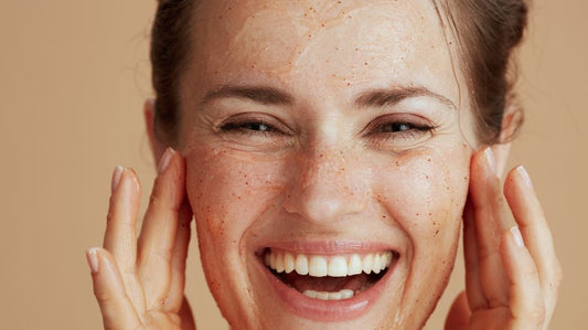 How to Choose the Best Facial Oil for Dry Skin and Lock in Moisture